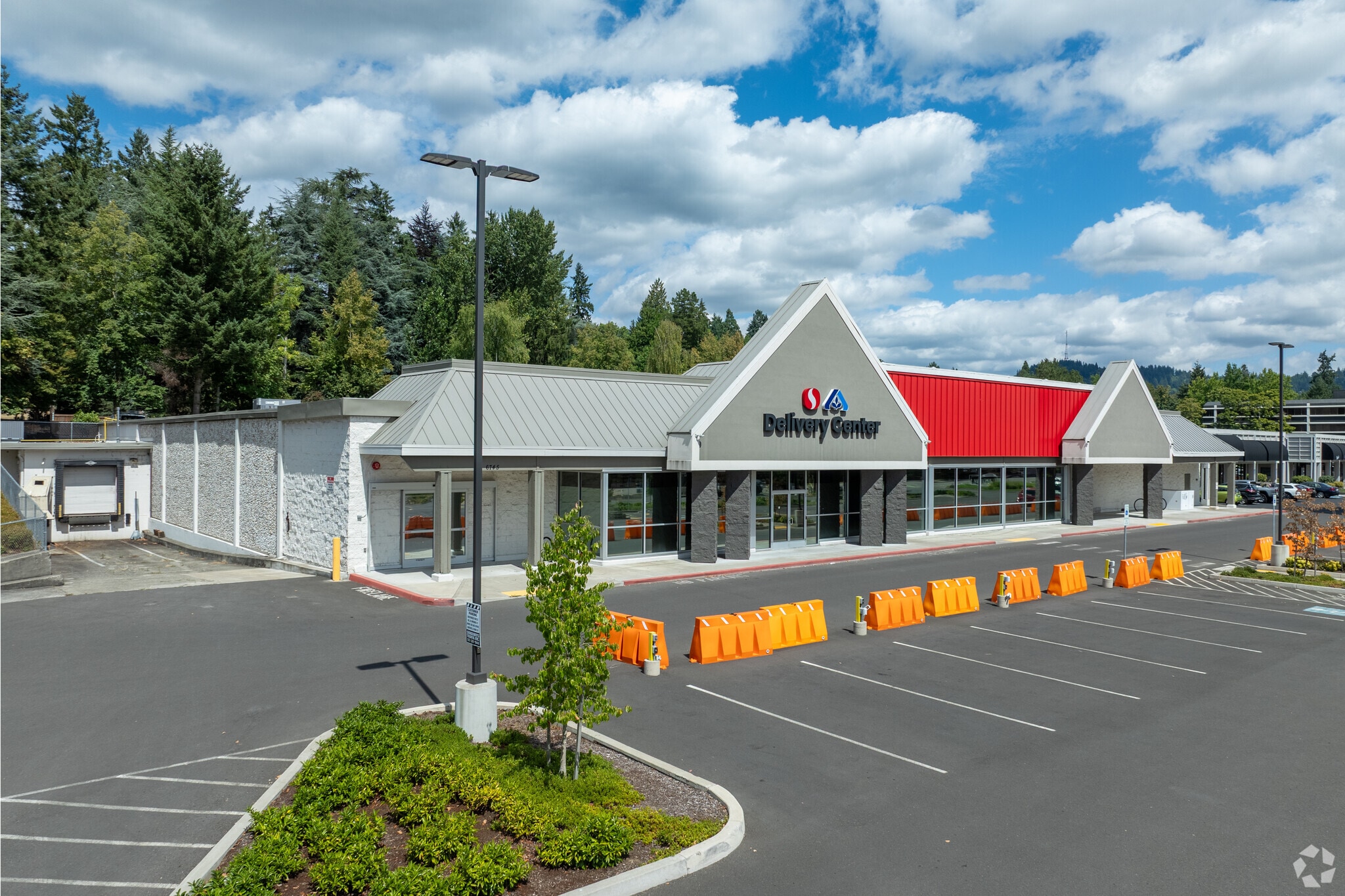 6745 SW Beaverton Hillsdale Hwy, Portland, OR for lease Building Photo- Image 1 of 6