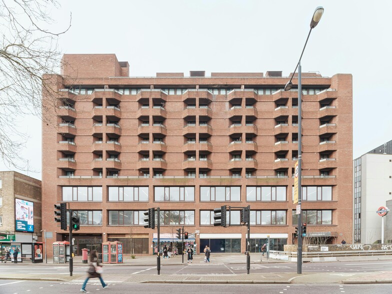125 Finchley Rd, London for lease - Building Photo - Image 2 of 15