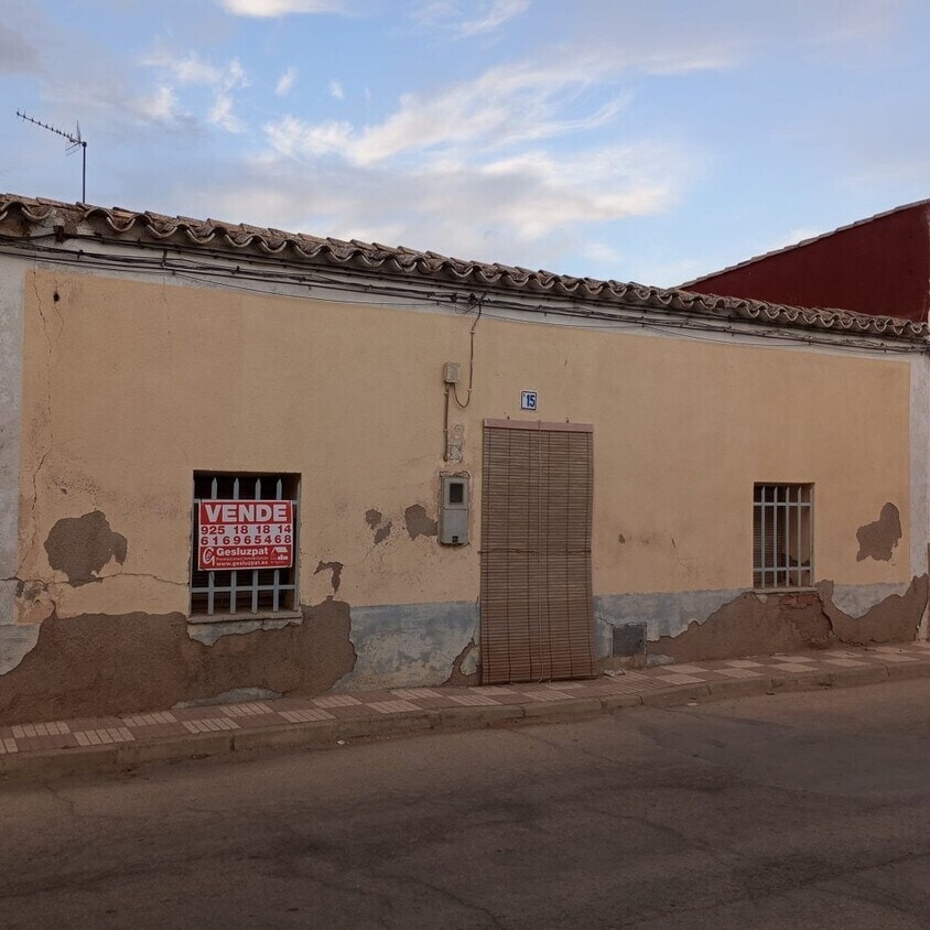 Calle Ortiza, 15, La Villa de Don Fadrique, Toledo for sale Primary Photo- Image 1 of 2