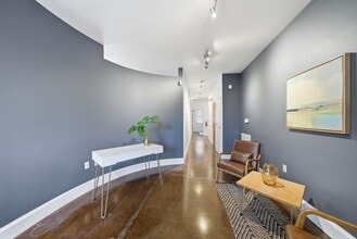 727 W Hargett St, Raleigh, NC à louer Photo intérieure- Image 1 de 11