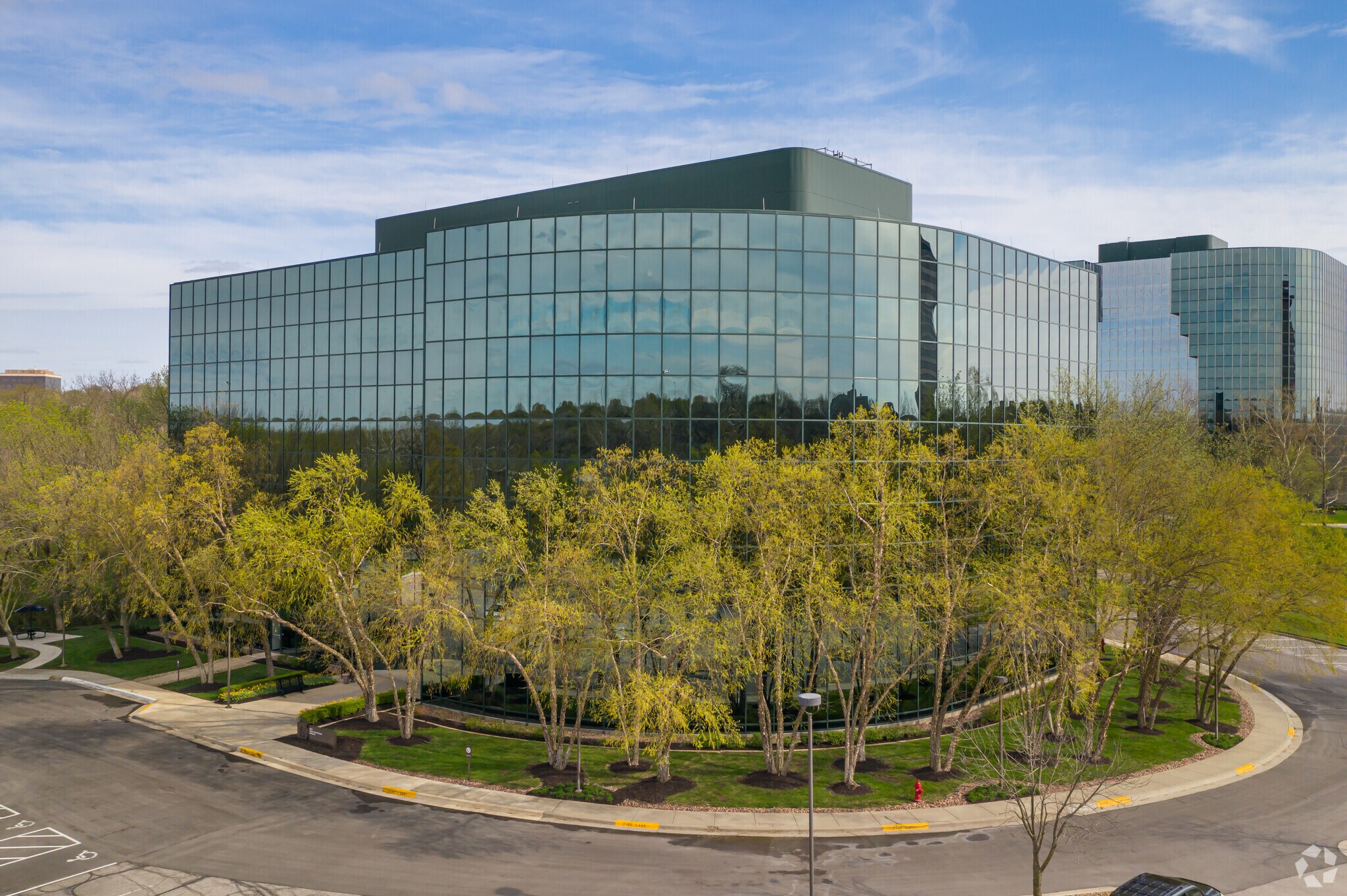 9200 Indian Creek Pky, Overland Park, KS for lease Building Photo- Image 1 of 6