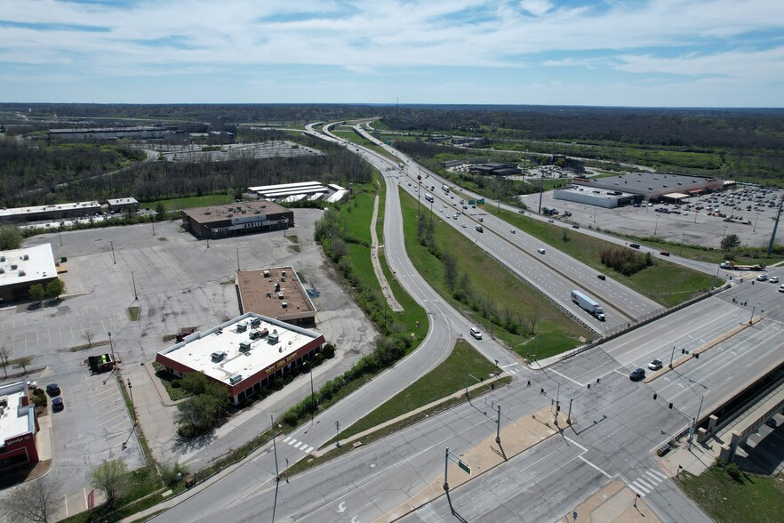 Bannister Square Redevelopment portfolio of 3 properties for sale on LoopNet.ca - Building Photo - Image 3 of 8