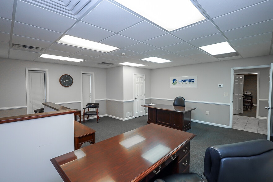 505 Industrial Dr, Woodstock, GA for sale - Building Photo - Image 3 of 17