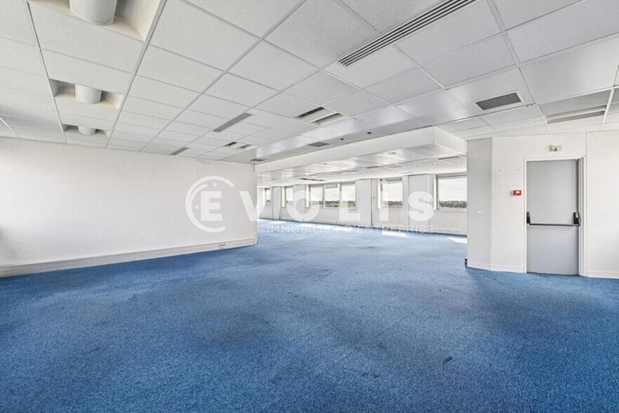12-14 Rue Du Centre, Noisy-le-Grand à louer - Photo du bâtiment - Image 3 de 14