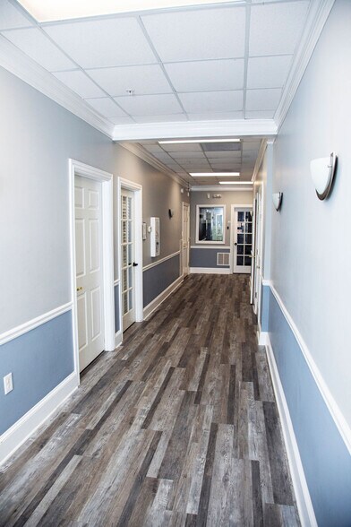 1290 Kennestone Circle portefeuille de 2 propriétés à vendre sur LoopNet.ca - Photo du bâtiment - Image 3 de 10