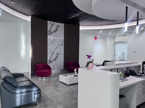 850 NW 42nd Ave, Miami, FL for lease Interior Photo- Image 2 of 5