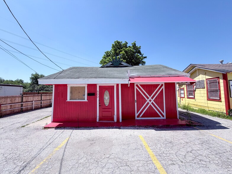 500 W Hildebrand Ave, San Antonio, TX à vendre - Photo du bâtiment - Image 2 de 10