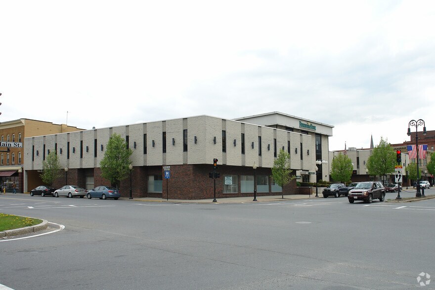 37 Main St, North Adams, MA à louer - Photo du bâtiment - Image 2 de 2