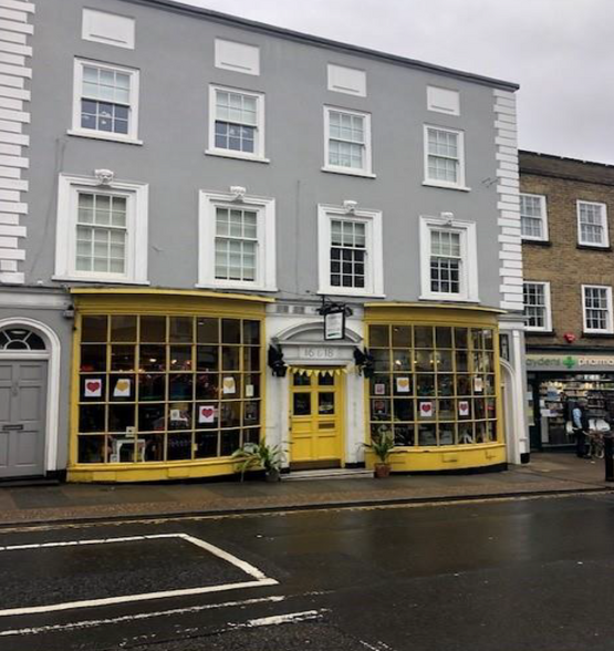 16-18 Montpelier Vale, London for lease - Building Photo - Image 1 of 5