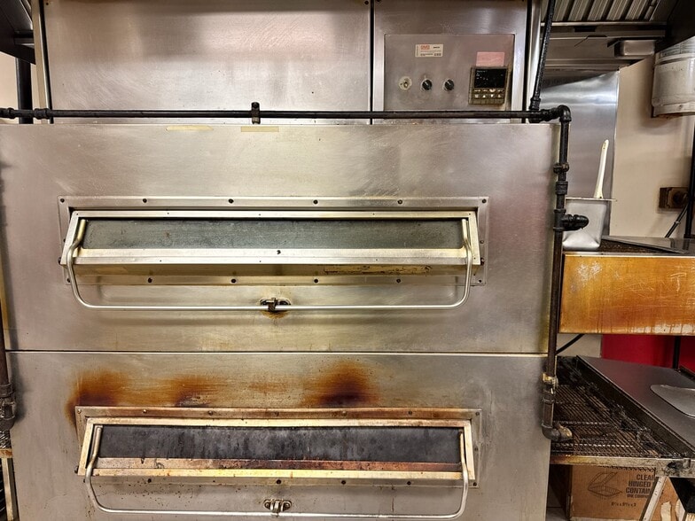 2249 S Shirlington Rd, Arlington, VA à louer - Photo du bâtiment - Image 3 de 8