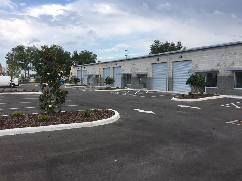 1550 Tileston Rd, Saint Cloud, FL for lease - Primary Photo - Image 1 of 9