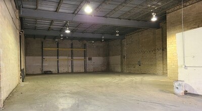 521-523 E 82nd St, Brooklyn, NY à louer Photo intérieure- Image 2 de 3