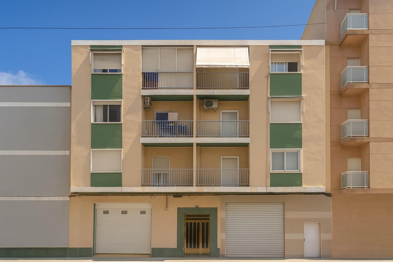 Multifamily in Gandia, Valencia for sale Building Photo- Image 1 of 2