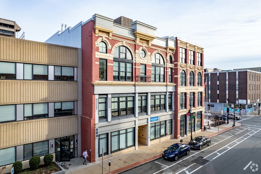 60 Main St, Brockton, MA for lease - Building Photo - Image 1 of 4