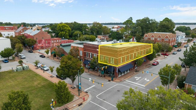 Plus de détails pour 202 Craven St, New Bern, NC - Commerce de détail à vendre