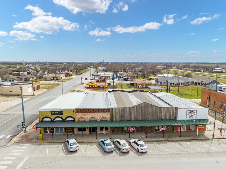 103 W Main St, Itasca, TX à vendre - Photo du bâtiment - Image 3 de 39