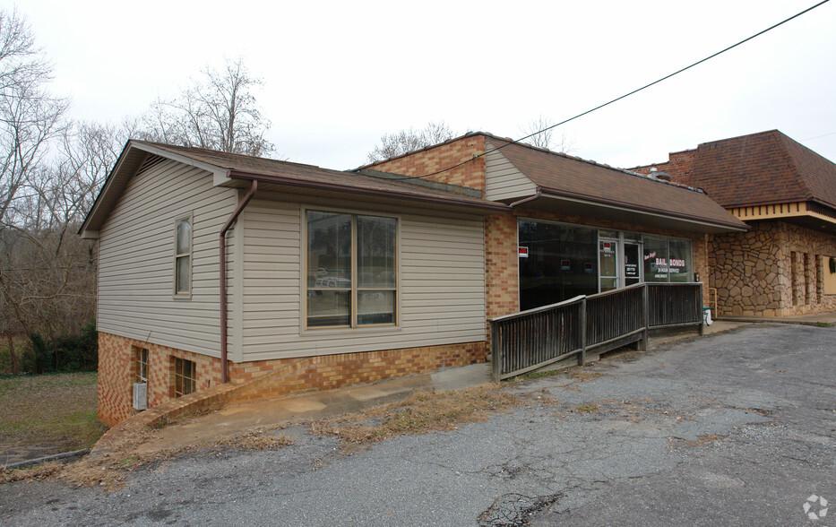 151-153 N Washington St, Rutherfordton, NC à vendre - Photo principale - Image 1 de 1