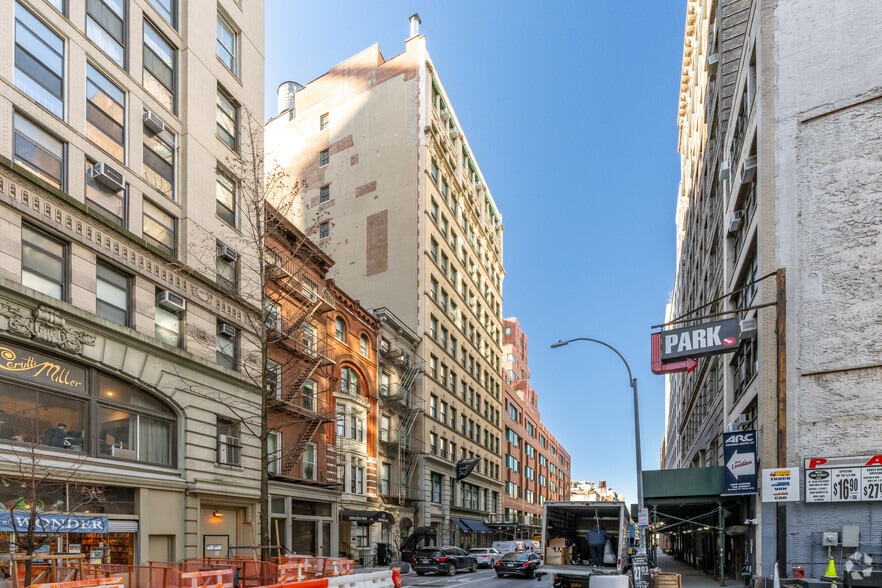 50 W 17th St, New York, NY for lease - Building Photo - Image 1 of 6
