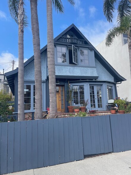 1117 Abbot Kinney Blvd, Venice, CA à louer - Photo du bâtiment - Image 1 de 34