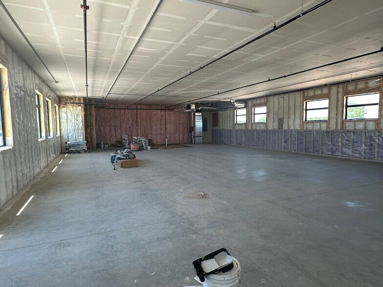 9990 S 34th St, Lincoln, NE for lease - Building Photo - Image 2 of 2