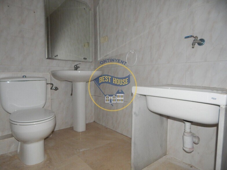 Commerce de détail dans Ontinyent, Valencia à louer - Photo du bâtiment - Image 3 de 4