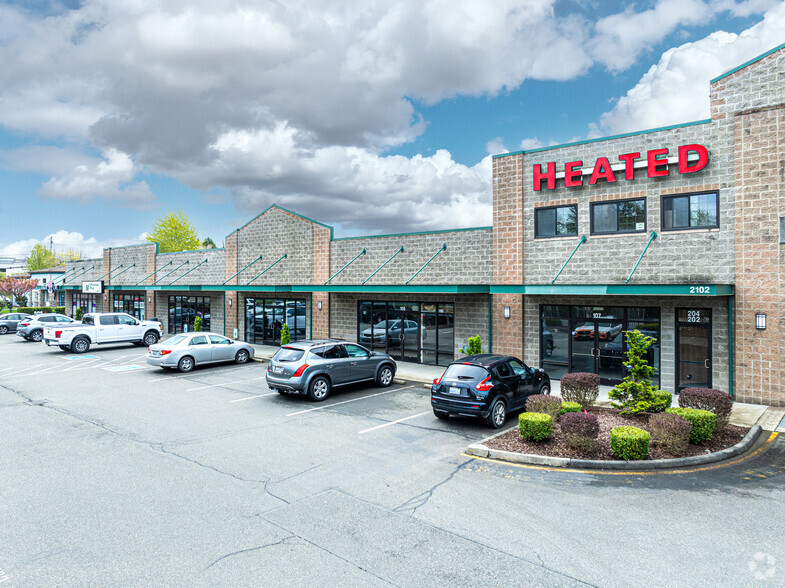 2100-2102 E Main St, Puyallup, WA for lease - Building Photo - Image 2 of 9