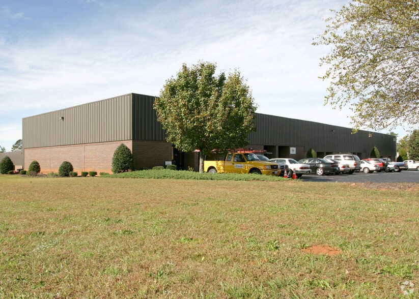 120 Old Mill Rd, Greenville, SC à louer - Photo principale - Image 1 de 12