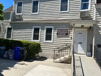 Plus de détails pour 14653 Delaware Ave, Flushing, NY - Médical à louer