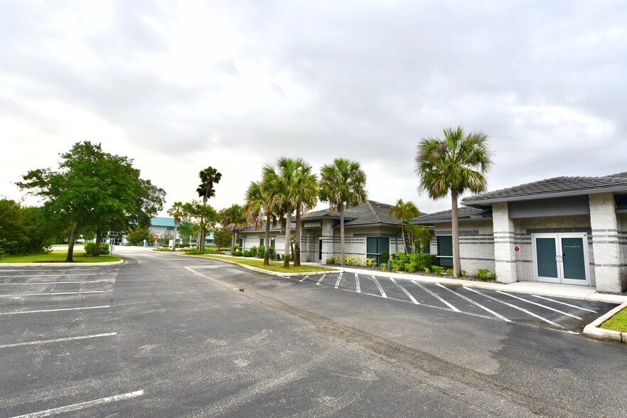 7300 Delainey Ct, Lakewood Ranch, FL for lease - Building Photo - Image 1 of 1