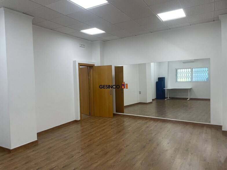 Retail in Xàtiva, Valencia for lease - Interior Photo - Image 3 of 7