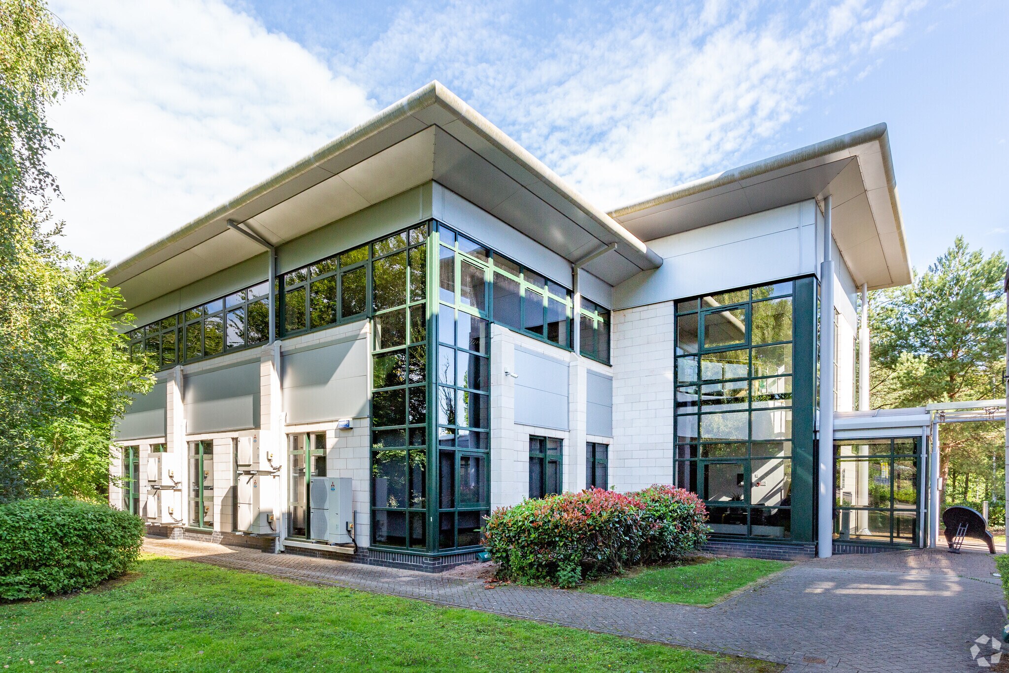 The Pavillions, Cwmbran for lease Primary Photo- Image 1 of 4