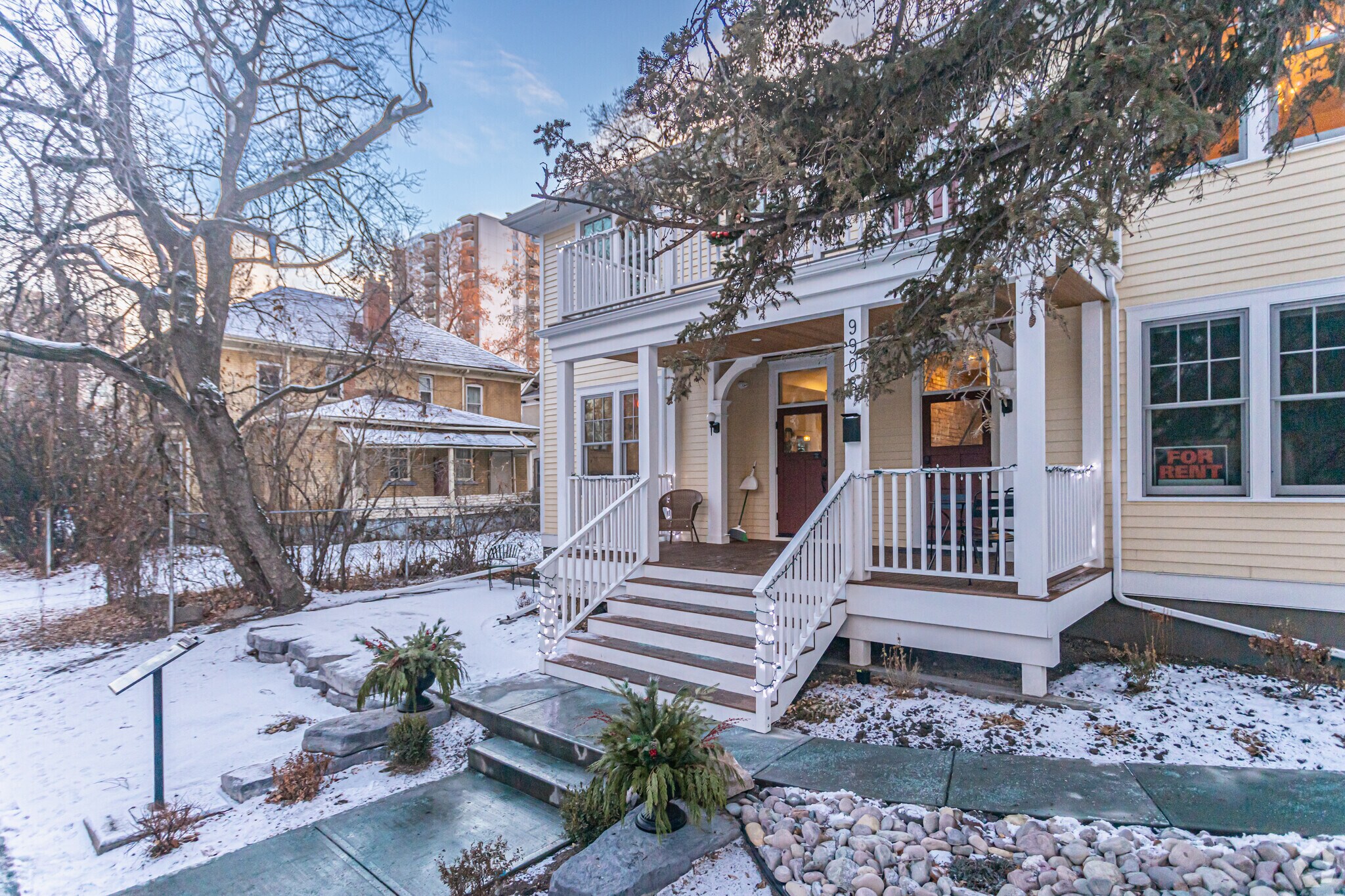 9908-9912 112 St NW, Edmonton, AB à vendre Photo du bâtiment- Image 1 de 1