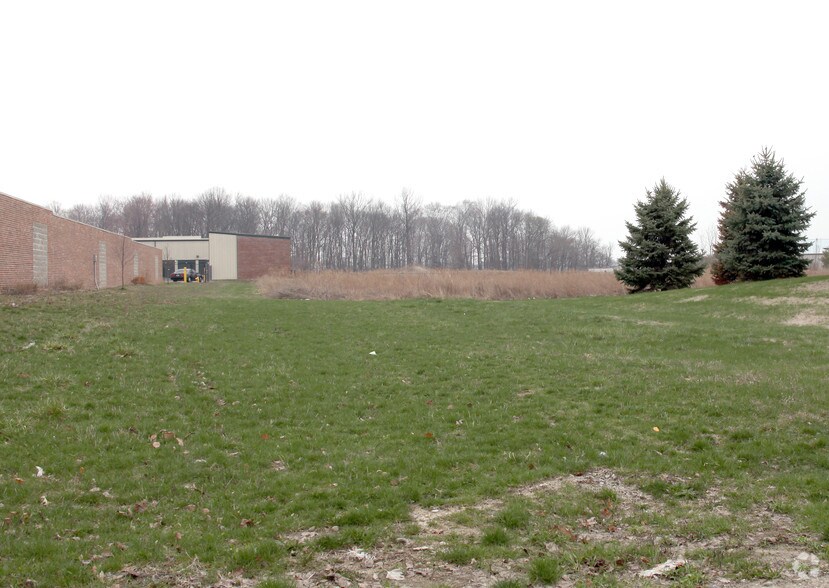 1935 Gladden Rd, Plainfield, IN à vendre - Photo du bâtiment - Image 2 de 5