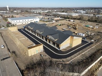 Plus de détails pour 430 N Old Crystal Bay Rd, Long Lake, MN - Spécialité à vendre