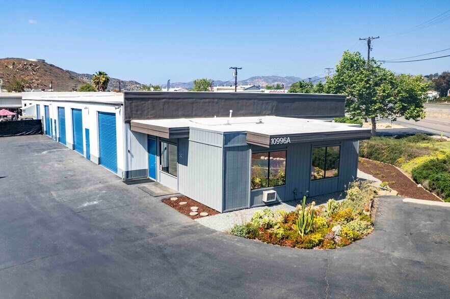 10996 Woodside Ave N, Santee, CA à vendre - Photo principale - Image 1 de 9