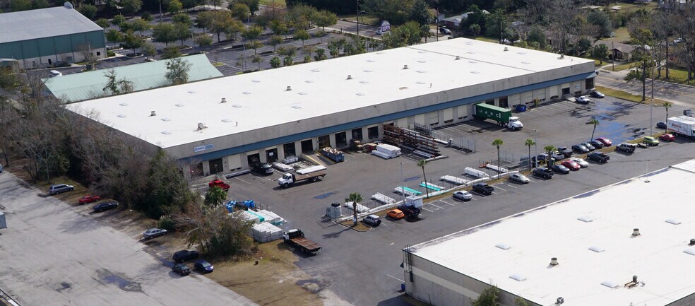 5501 Commonwealth Ave, Jacksonville, FL for lease - Building Photo - Image 1 of 4