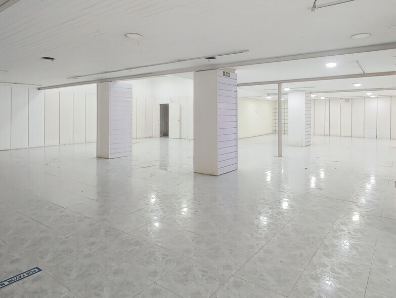Retail in A Coruña, La Coruna for lease - Interior Photo - Image 1 of 20