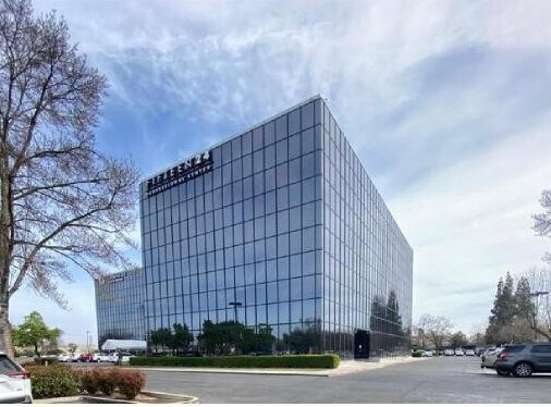 1524 McHenry Ave, Modesto, CA à louer - Photo du bâtiment - Image 2 de 5