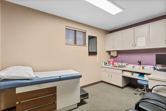 2345 W Lincoln Rd, Kokomo, IN for lease Building Photo- Image 2 of 9