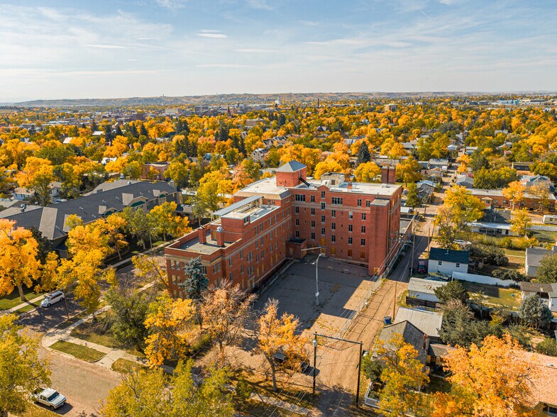 1109 6th Ave N, Great Falls, MT à vendre - Photo du bâtiment - Image 3 de 67