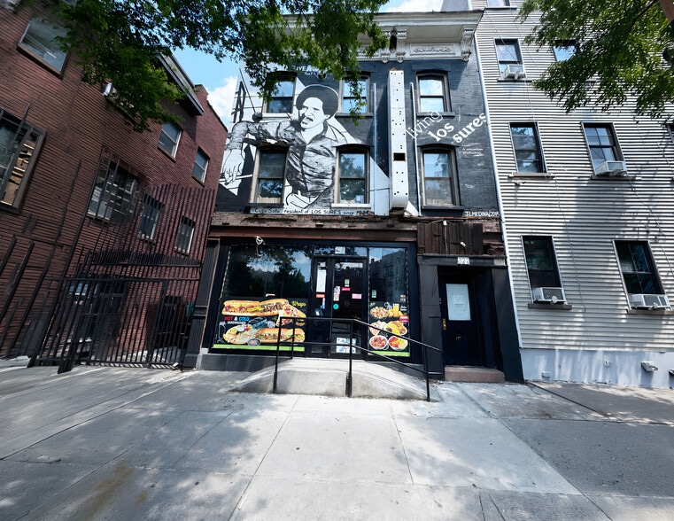322 Union Ave, Brooklyn, NY for lease - Building Photo - Image 1 of 2