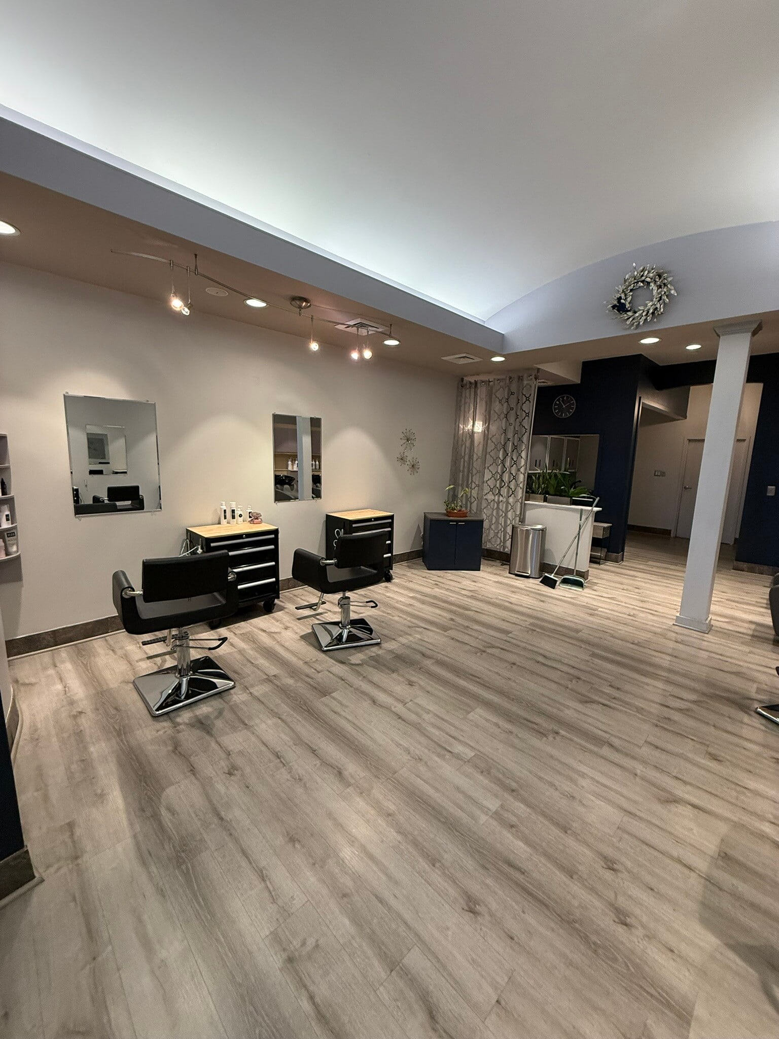 116 Wolf Rd, Colonie, NY for lease Interior Photo- Image 1 of 14