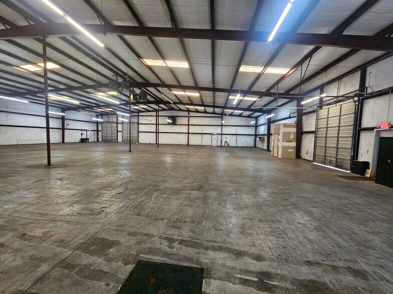 135 Cecil Ct, Fayetteville, GA à louer - Photo du bâtiment - Image 2 de 23