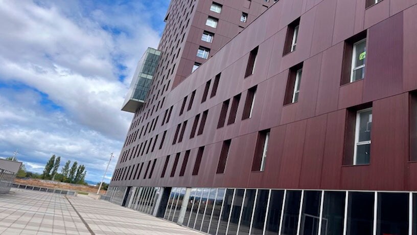 Office in Ponferrada, León for sale Primary Photo- Image 1 of 12