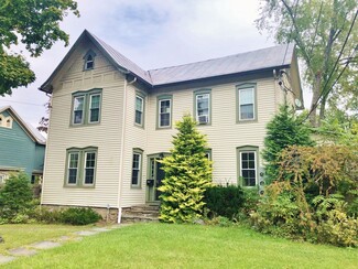 Plus de détails pour 54 N Chestnut St, New Paltz, NY - Bureau à vendre