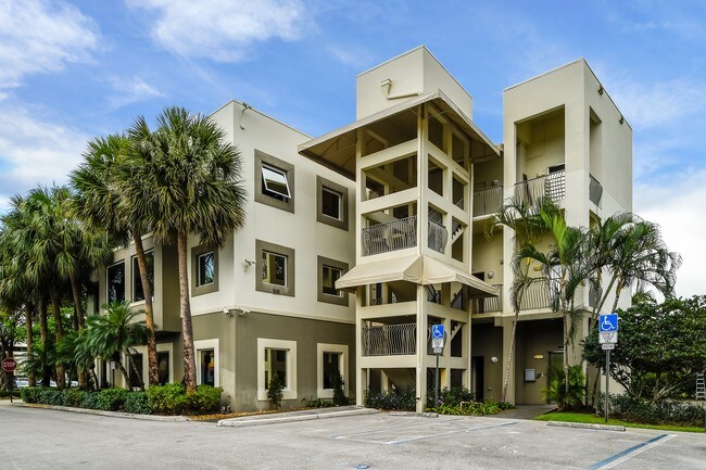 More details for 401 Fairway Dr, Deerfield Beach, FL - Office for Lease