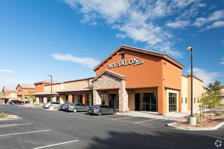 1540 W Sunset Rd, Henderson, NV for lease - Primary Photo - Image 3 of 5