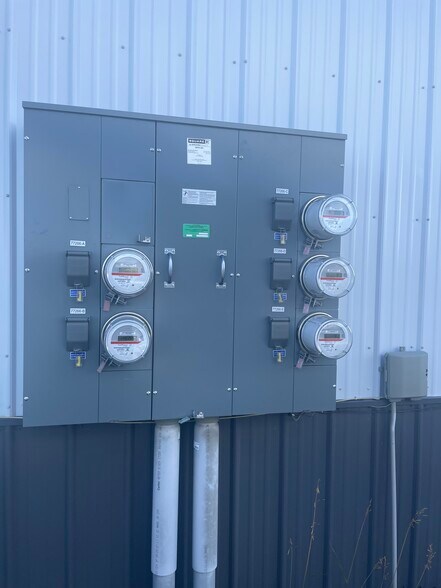 77264 Gallatin Rd, Bozeman, MT à louer - Photo du bâtiment - Image 3 de 4