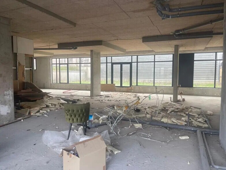 Commerce de détail dans Romainville à louer - Photo intérieure - Image 3 de 6