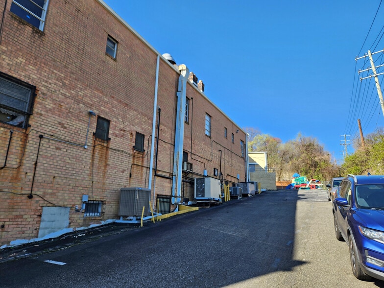 202-212 Riggs Rd NE, Washington, DC à louer - Photo du bâtiment - Image 3 de 3